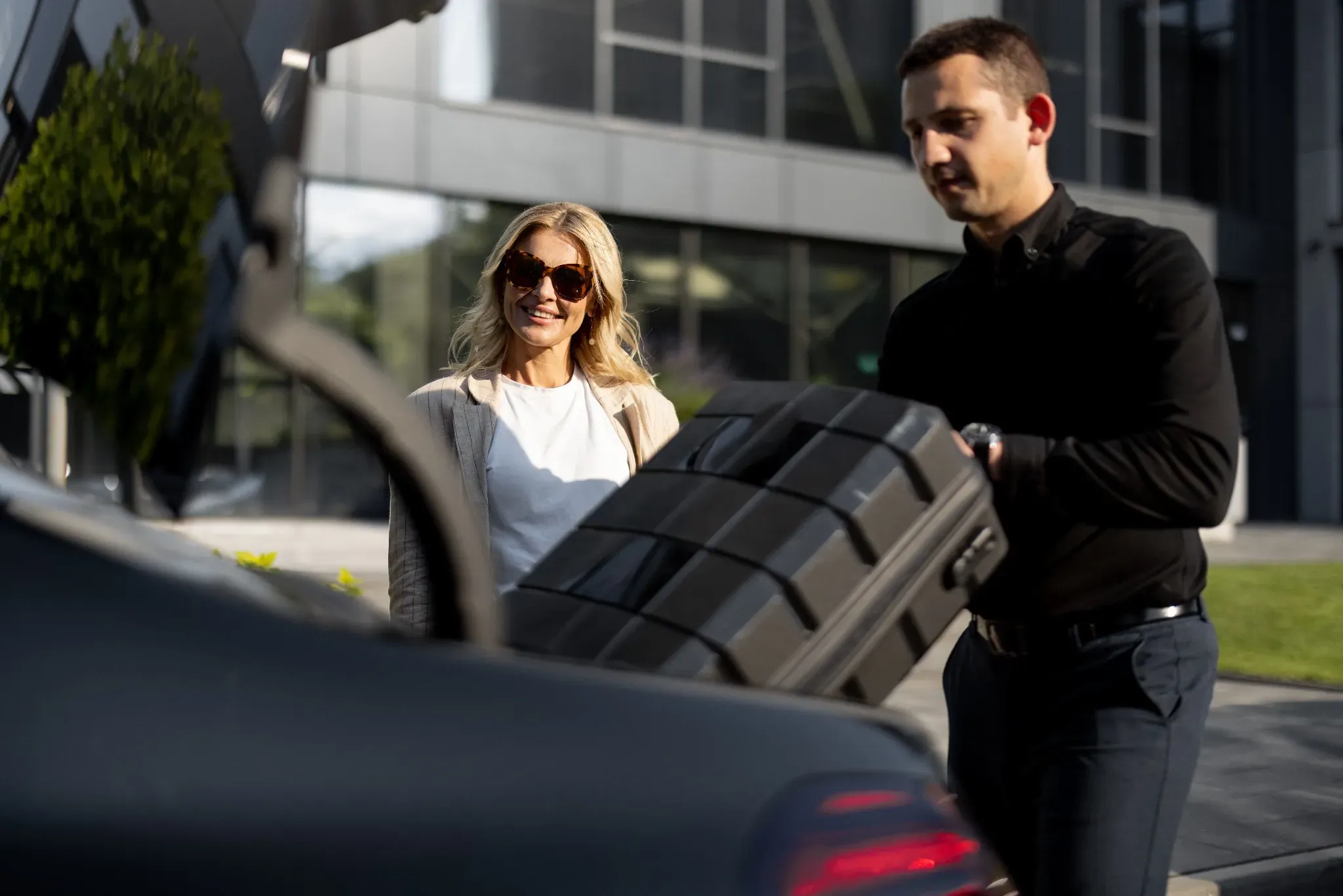 Reasons to Hire a Chauffeur